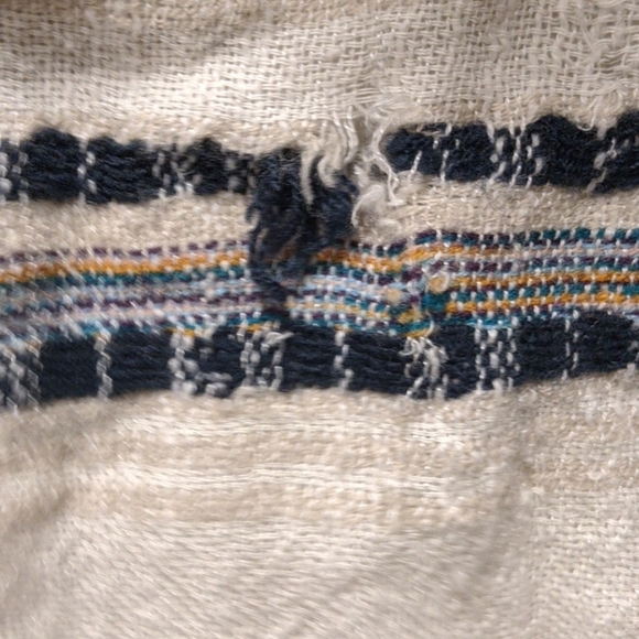 American Eagle Cape - Picture 5 of 5